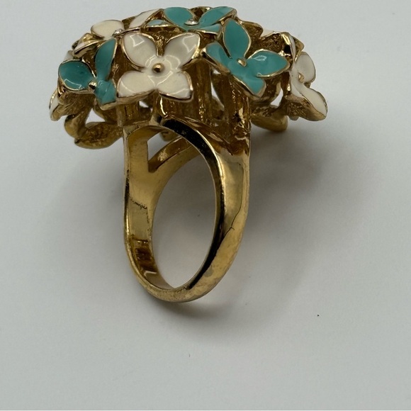 Elegant Gold-tone Turquoise & White Flower Floral Rhinestone Ring Bouquet - Picture 6 of 8